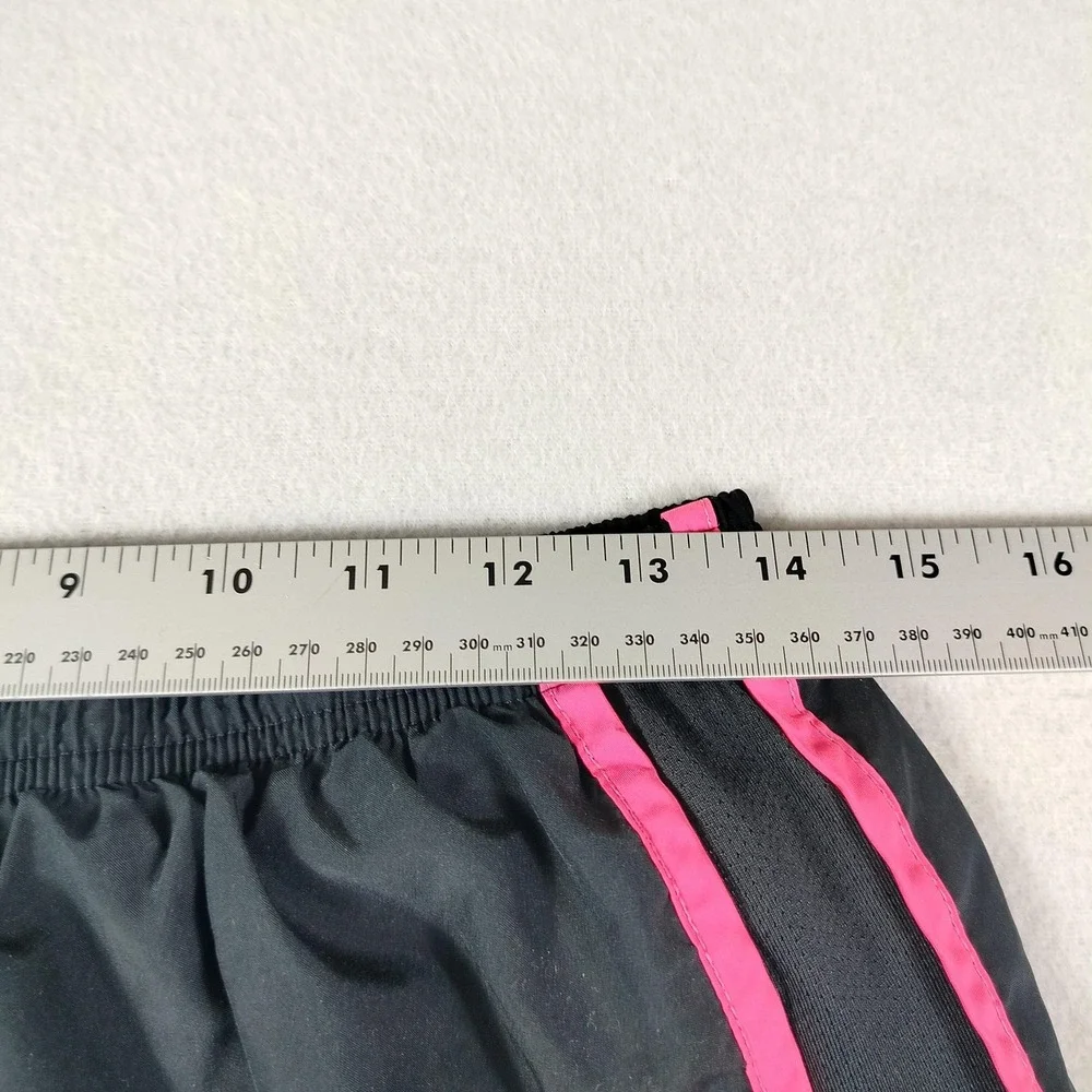 Nike Dri-FIT Shorts Womens Medium Athletic Running Lightweight Black Pink‎ Trim
